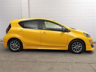 2016 Toyota Aqua - Thumbnail