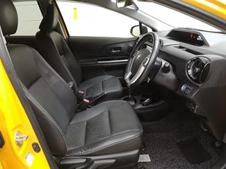 2016 Toyota Aqua - Thumbnail