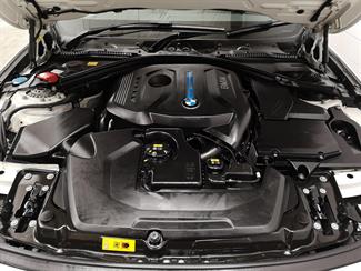 2016 BMW 330e - Thumbnail