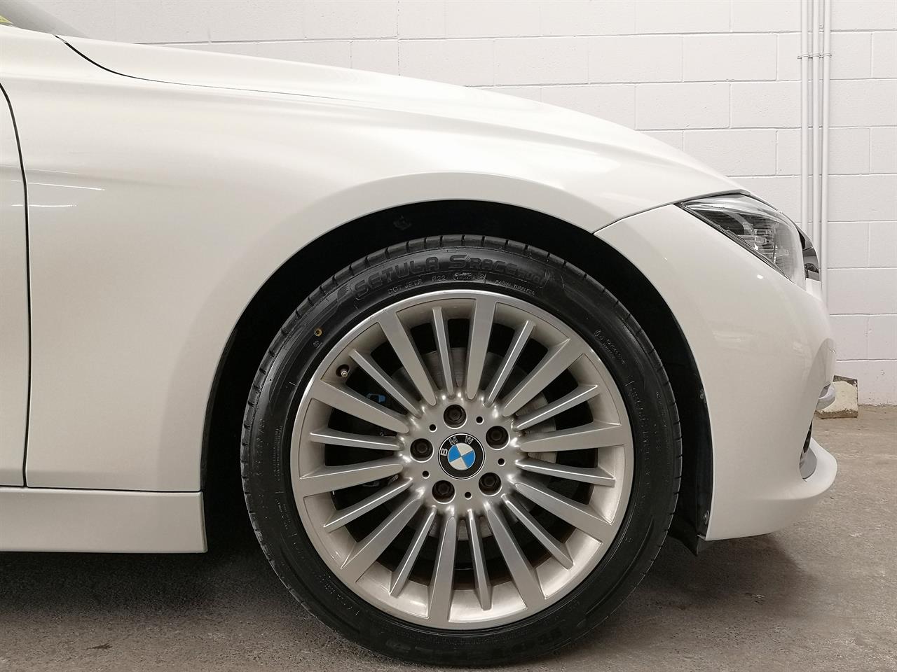 2016 BMW 330e
