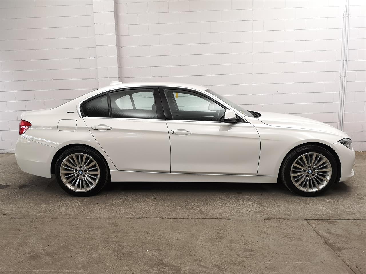 2016 BMW 330e