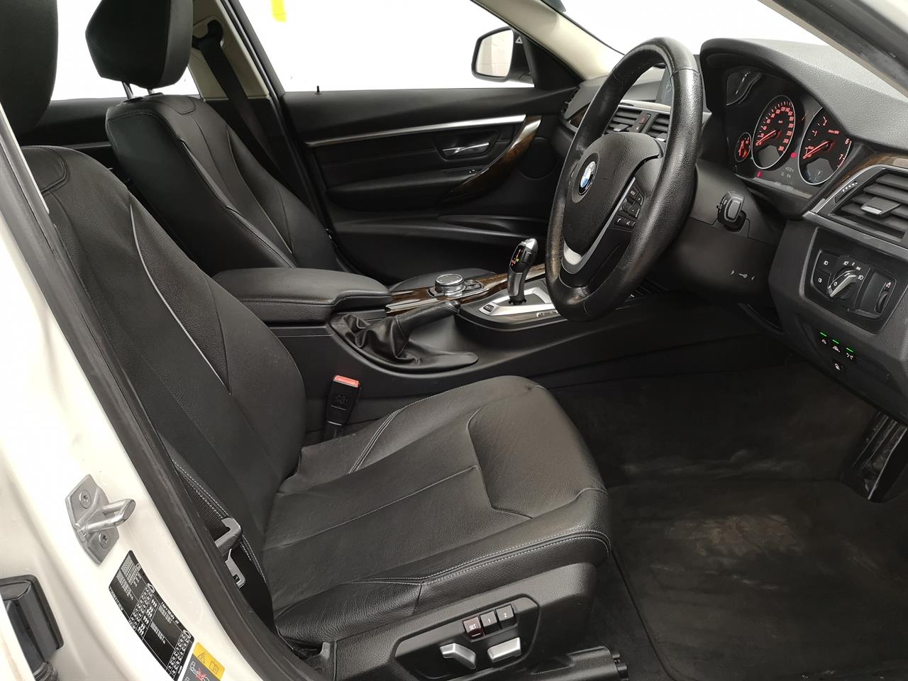 2016 BMW 330e