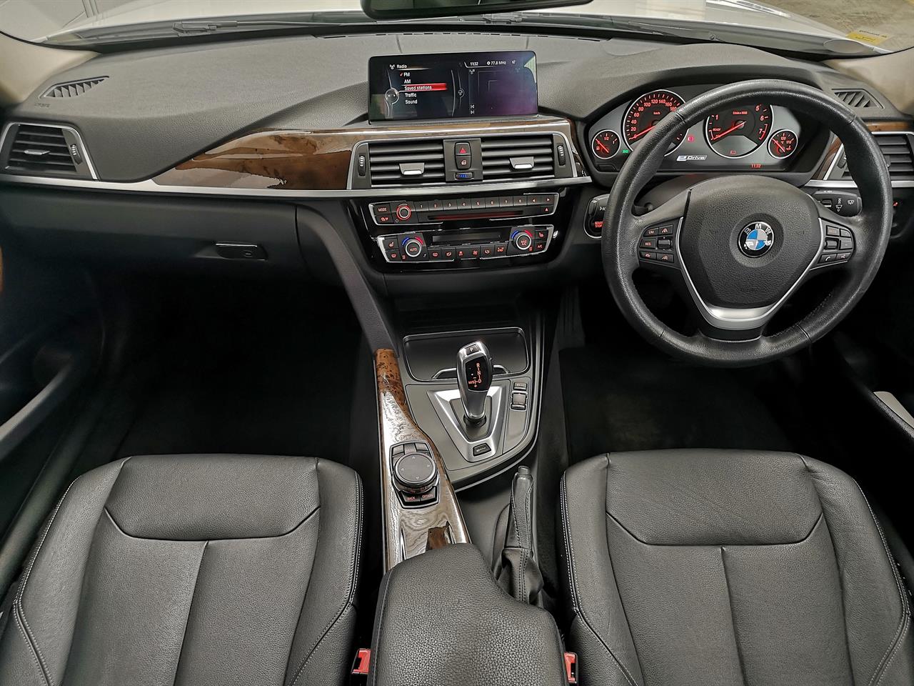 2016 BMW 330e