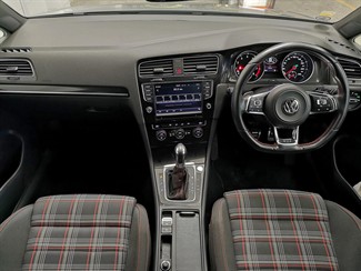 2016 Volkswagen Golf GTI - Thumbnail