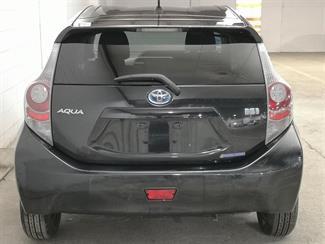 2013 Toyota Aqua - Thumbnail