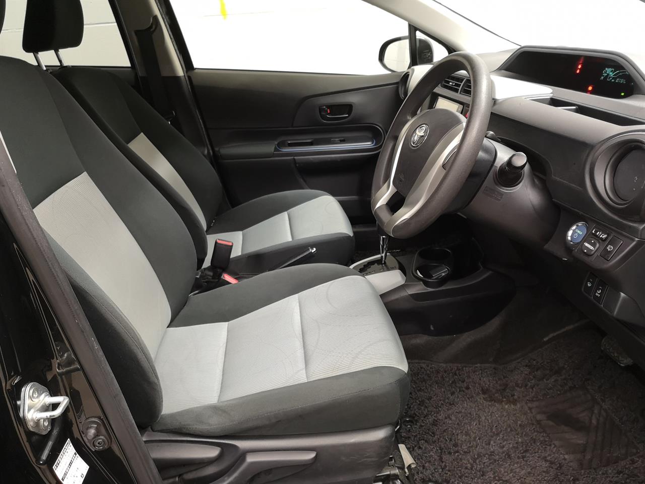 2013 Toyota Aqua