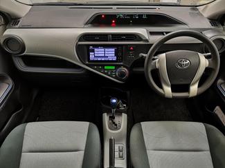 2013 Toyota Aqua - Thumbnail