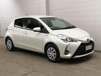 2018 Toyota Vitz - Thumbnail