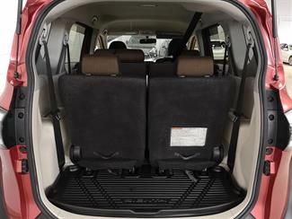 2016 Toyota Sienta - Thumbnail