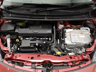 2016 Toyota Sienta - Thumbnail