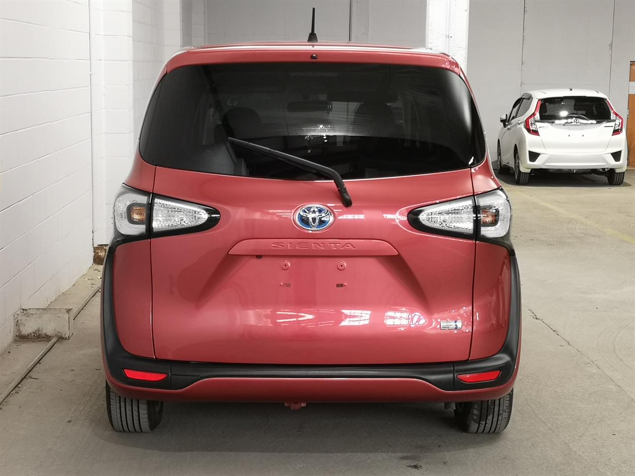 2016 Toyota Sienta