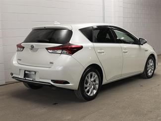 2016 Toyota Auris - Thumbnail