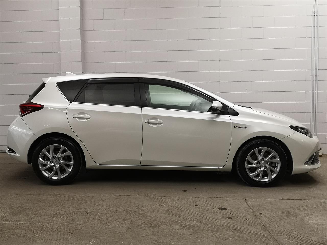 2016 Toyota Auris