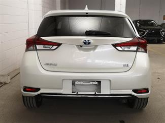 2016 Toyota Auris - Thumbnail