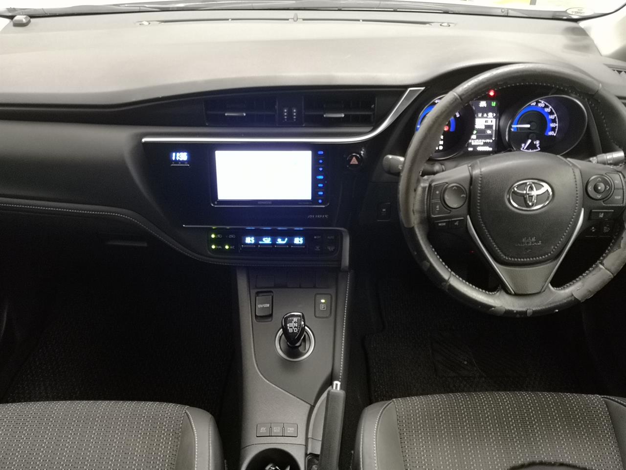 2016 Toyota Auris