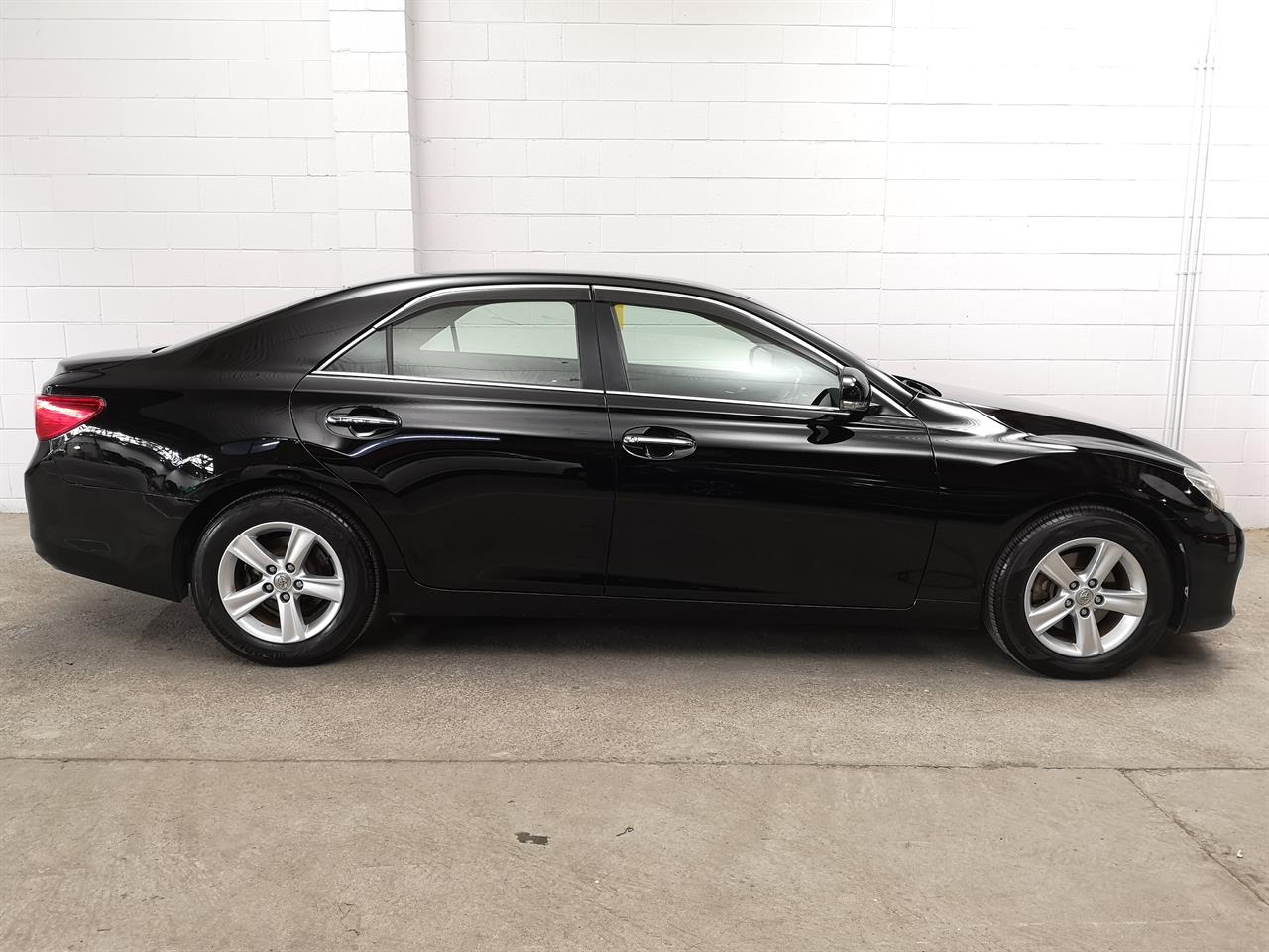 2012 Toyota Mark-X