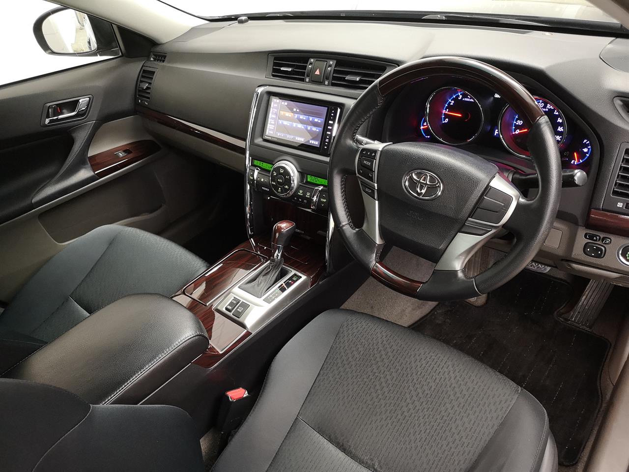 2012 Toyota Mark-X