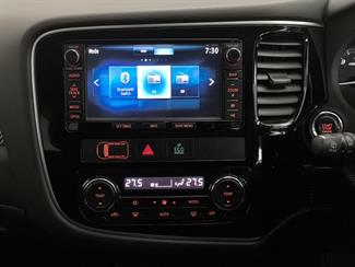 2014 Mitsubishi Outlander - Thumbnail