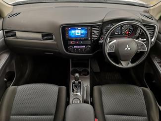 2014 Mitsubishi Outlander - Thumbnail
