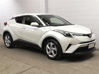 2017 Toyota C-HR - Thumbnail