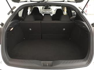 2017 Toyota C-HR - Thumbnail