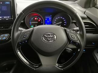 2017 Toyota C-HR - Thumbnail