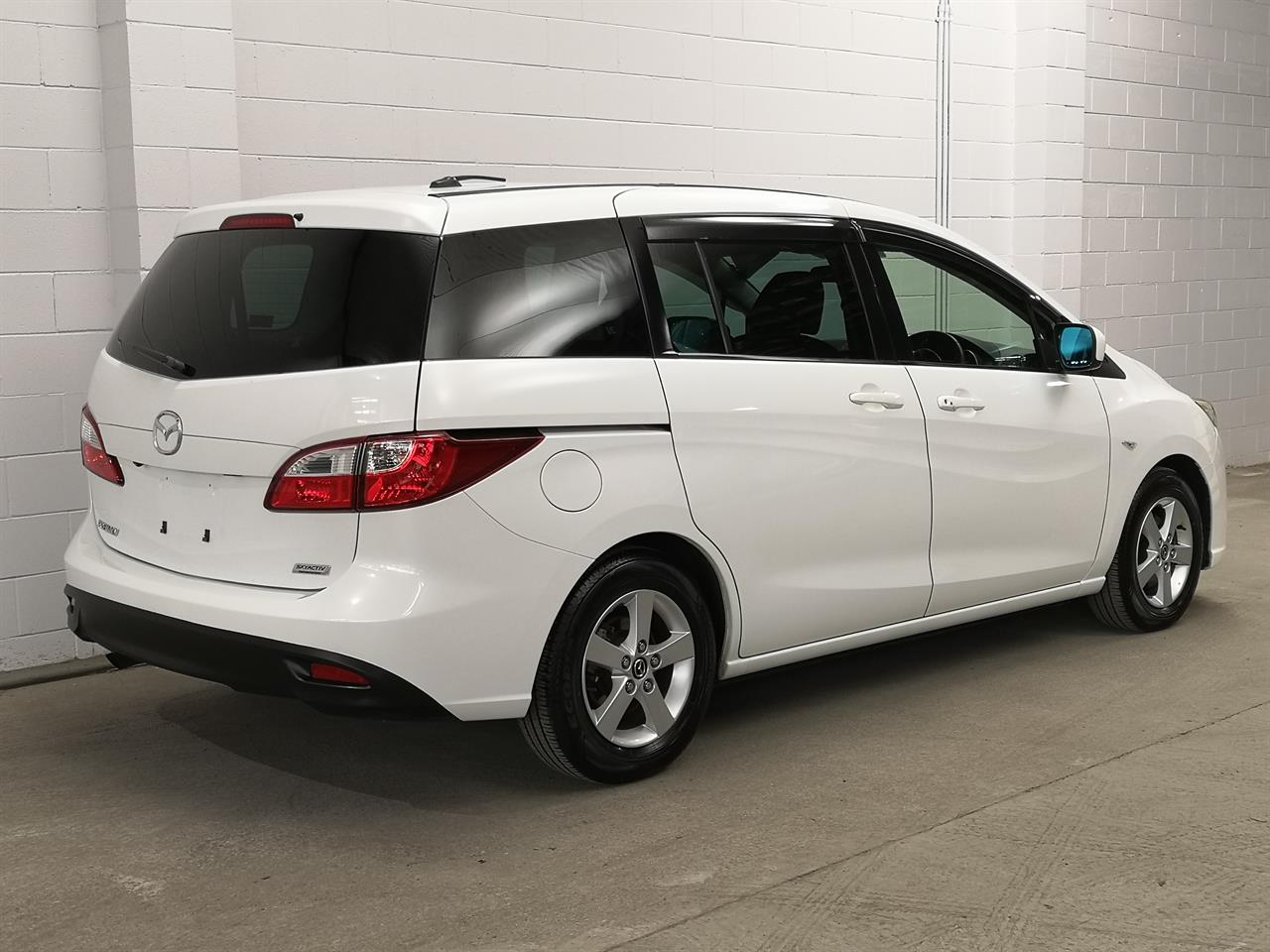 2015 Mazda Premacy