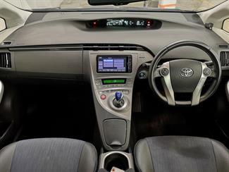 2013 Toyota Prius - Thumbnail