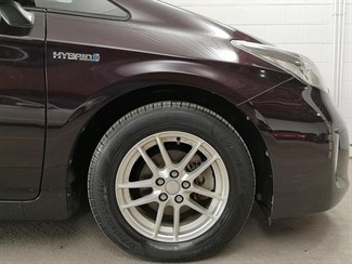 2014 Toyota Prius - Thumbnail