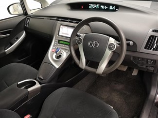 2014 Toyota Prius - Thumbnail