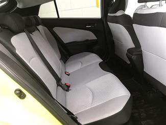 2016 Toyota Prius - Thumbnail