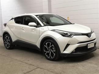 2017 Toyota C-HR - Thumbnail