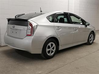 2015 Toyota Prius - Thumbnail