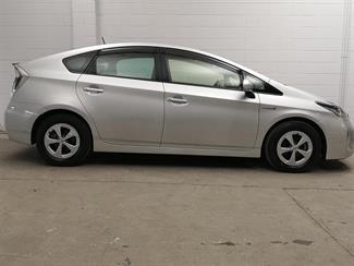 2015 Toyota Prius - Thumbnail