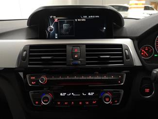 2016 BMW 330e - Thumbnail