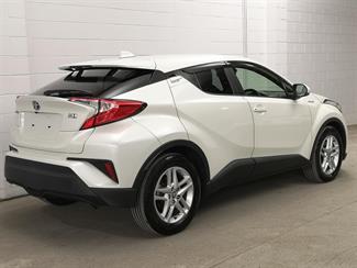2020 Toyota C-HR - Thumbnail