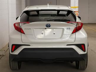 2020 Toyota C-HR - Thumbnail