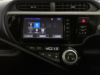 2015 Toyota Aqua - Thumbnail