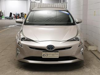 2017 Toyota Prius - Thumbnail