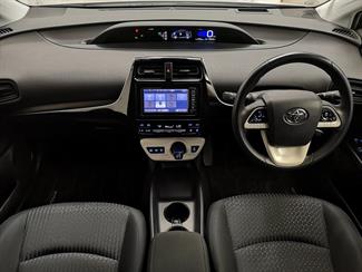 2017 Toyota Prius - Thumbnail