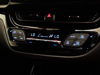 2017 Toyota C-HR - Thumbnail