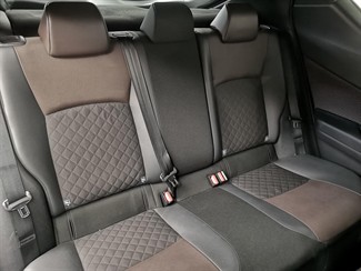 2017 Toyota C-HR - Thumbnail