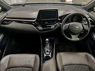2017 Toyota C-HR - Thumbnail