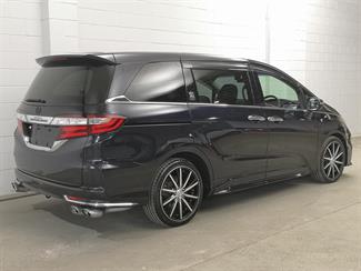 2015 Honda Odyssey - Thumbnail