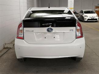 2013 Toyota Prius - Thumbnail