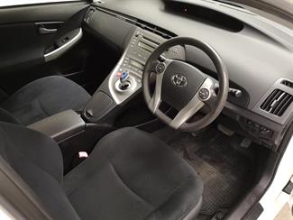 2013 Toyota Prius - Thumbnail