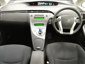 2013 Toyota Prius - Thumbnail