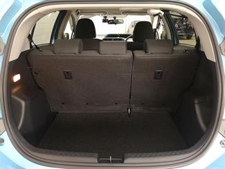 2013 Toyota Aqua - Thumbnail