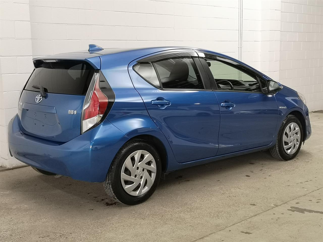 2015 Toyota Aqua