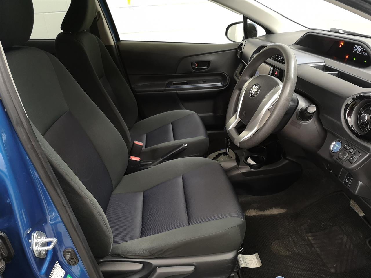 2015 Toyota Aqua